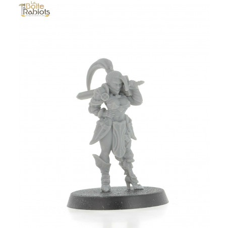 3D figurine 28mm Jeux de Rôle/9th age/Cthulu-Inquisitrice 3