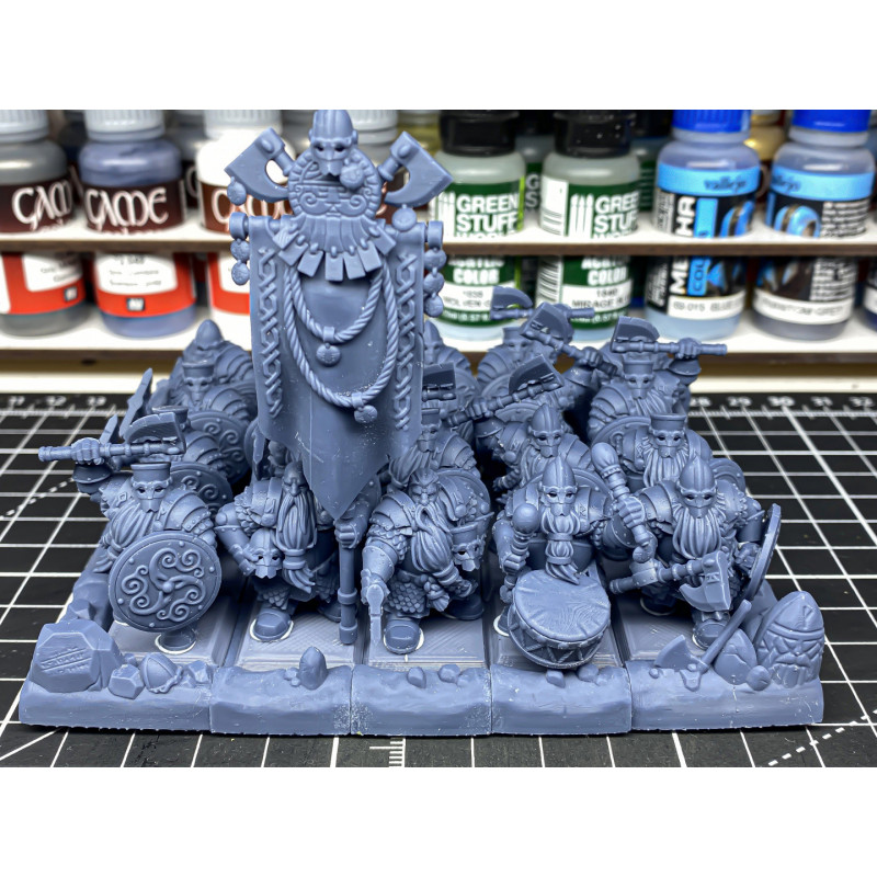 Higlands Miniatures 3D-Huscarls nains