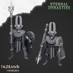 Higlands Miniature-Eternal Dynasties-Prêtre éternel à pieds    (2)